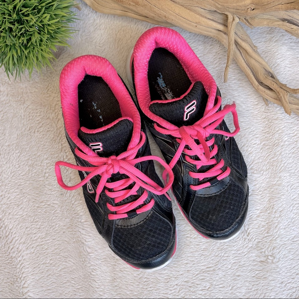 💗Fila Black/Neon Pink Running Shoes